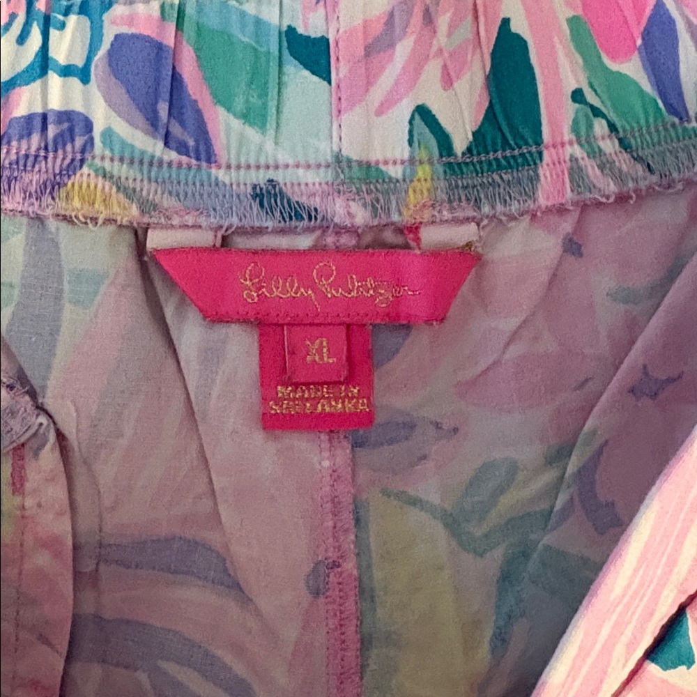 Lilly Pulitzer Shorts - Picture 3 of 3